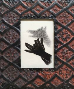 Shadow Puppet: Wolf